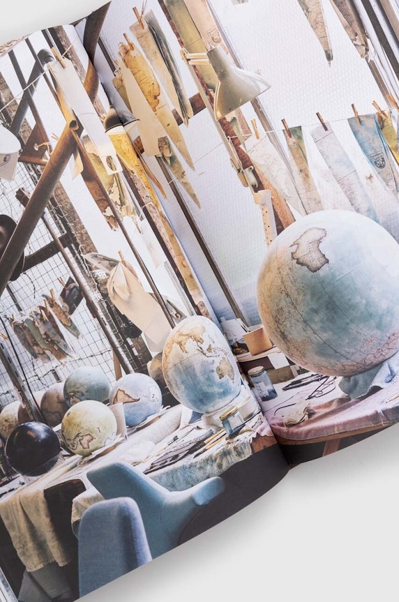 Kniha Bloomsbury Publishing PLC The Globemakers, Peter Bellerby 9781526650870 viacfarebná AA00