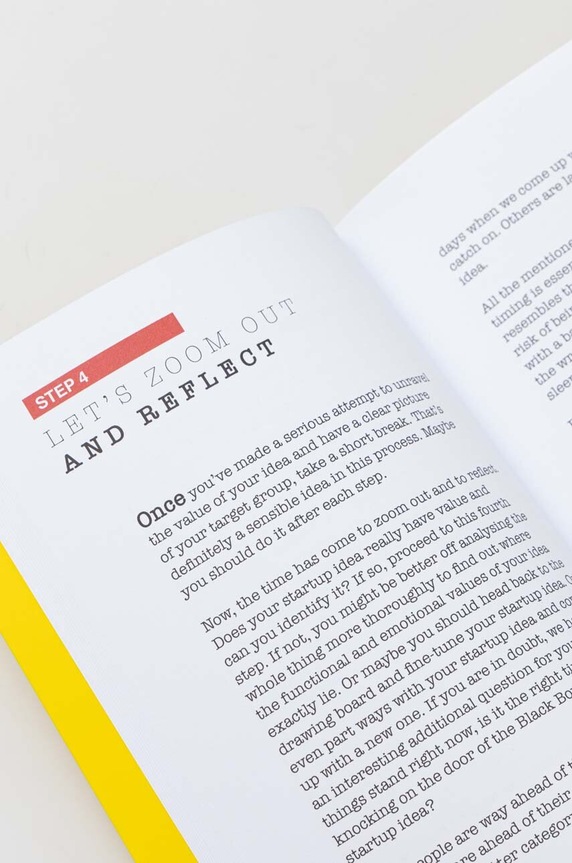 Lifestyle Βιβλίο Don't Fck Up Your Baby : The Ultimate Guide to Raising Your Newborn Brand by Coen Luijten, English LK1031 πολύχρωμο