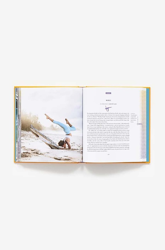 Książka Fifty Places to Practice Yoga Before You Die by Chris Santella, DC Helmuth, English AB1129 multicolor