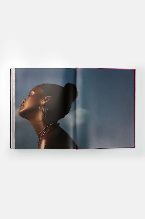 home & lifestyle könyv Rihanna by Rihanna, English többszínű PH1099