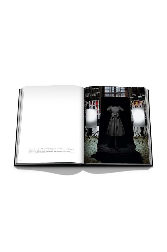 Kniha Assouline Dior by Yves Saint Laurent by Laurence Benaim, English 9781614285991