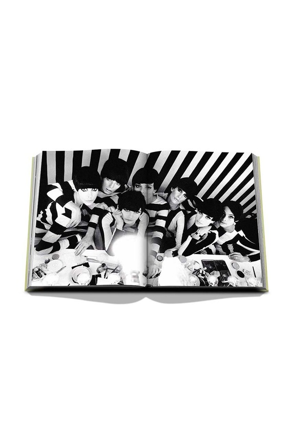 Knížka Assouline Pop Art Style by Julie Belcove, English 9781649800732 vícebarevná