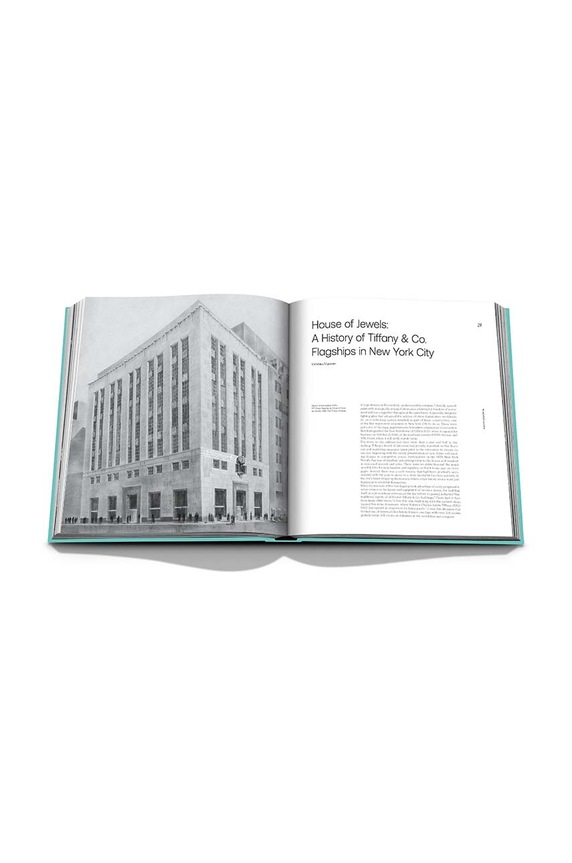 Knížka Assouline Tiffany & Co: Landmark byAlba Cappellieri, Christopher Young, English vícebarevná 9781649802200