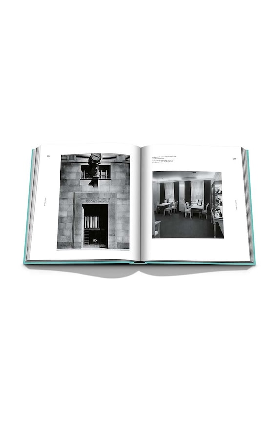 Knížka Assouline Tiffany & Co: Landmark byAlba Cappellieri, Christopher Young, English 9781649802200 vícebarevná