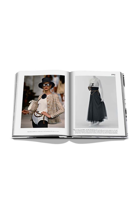Assouline książka Chanel: The Legend of an Icon by Alexander Fury, English 9781649803443