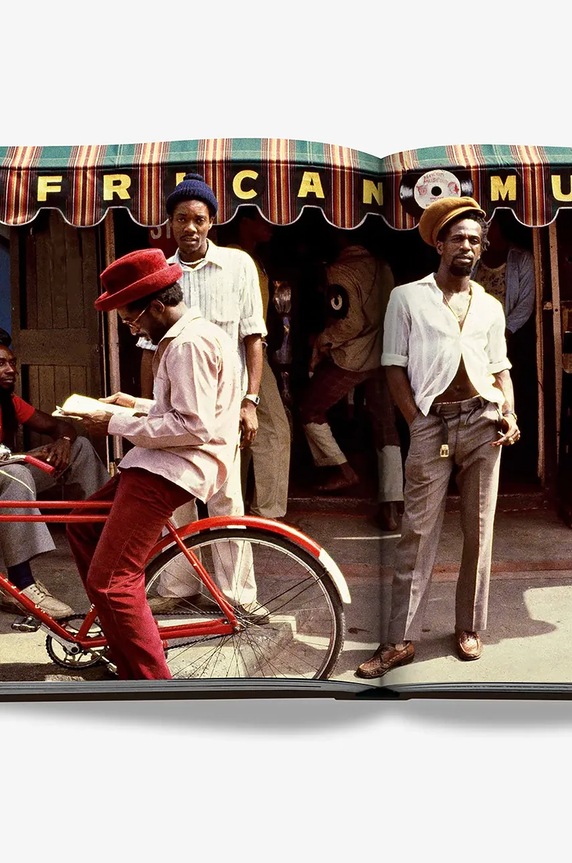 Assouline książka Jamaica Vibes by Lisa Lovatt-Smith, Novia McDonald Whyte, English 9781649802255