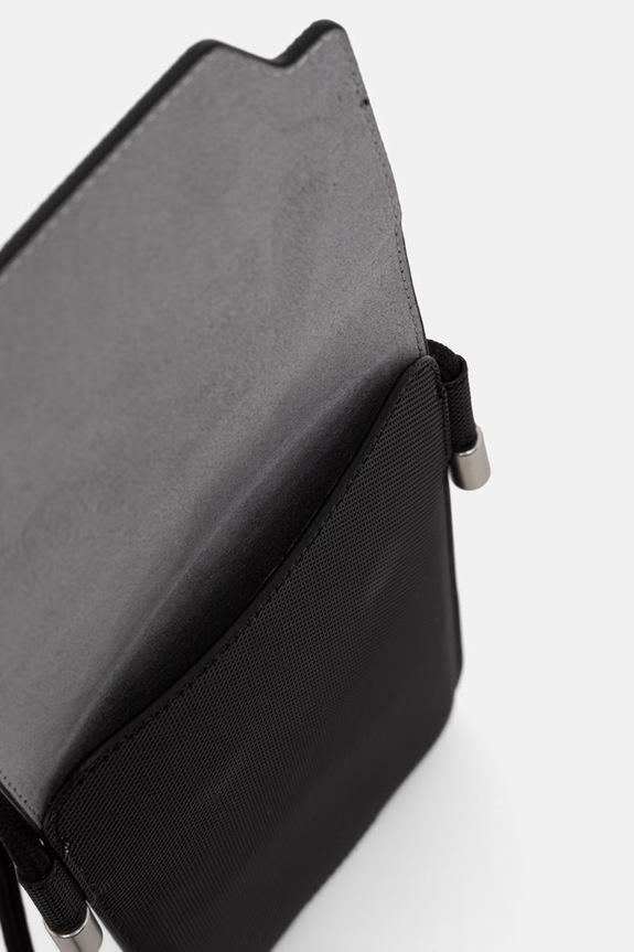 Lacoste etui za telefon LCPSP17XPLAK crna