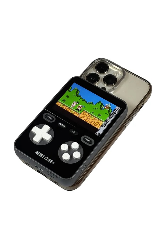 Powerbank со встроенной игровой консолью Reset Club Powerbank Gaming 7,5 × 2 × 11,5 cm чёрный RESET.PBANK.BLK.001