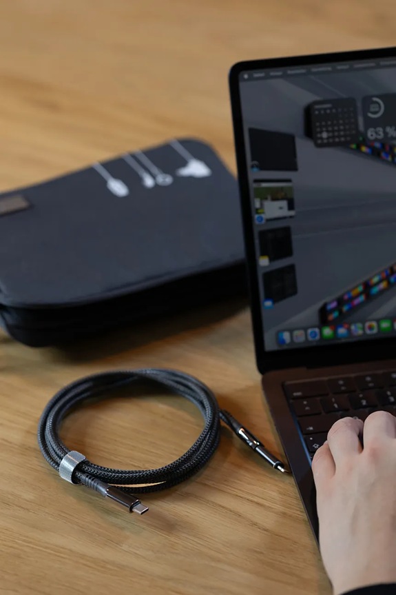 Lifestyle Troika cablu USB-C 200 cm TRCBL20.BK negru