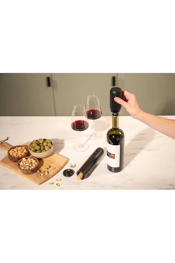 Cucina e Bar Vacu Vin pompa elettrica per bottiglie Electric Wine Saver 10 x 4,7 x 4,7 cm 92004606. nero