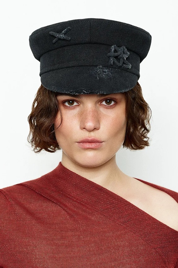 Căciulă pentru femei Ruslan Baginskiy Distressed Denim Baker Boy Cap negru KPC033.C.JNS.PRV.JNSRB