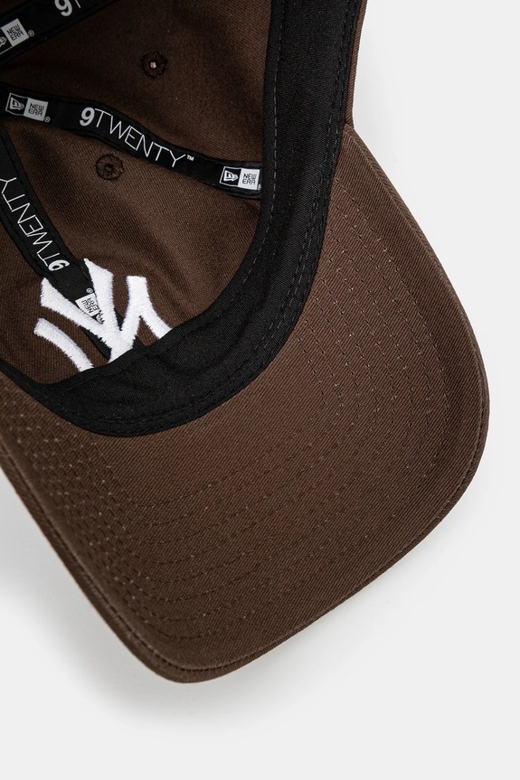 New Era șapcă de baseball din bumbac LEAGUE ESSENTIAL 9TWENTY® maro 60471475