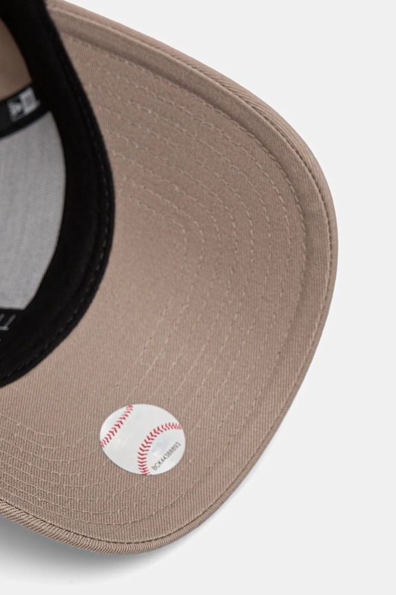 Βαμβακερό καπέλο του μπέιζμπολ New Era LEAGUE ESSENTIAL 9FORTY® μπεζ 60675524