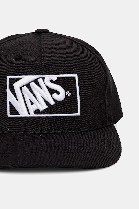 Šiltovka Vans VN000QAFBLK1 čierna AA00