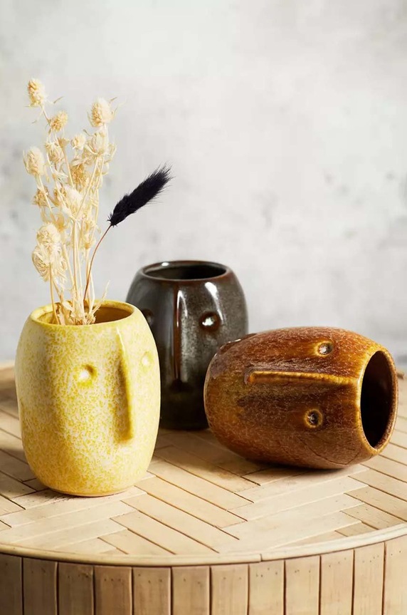 Nappali és hálószoba Madam Stoltz virágcserép HY15321H.10B fekete