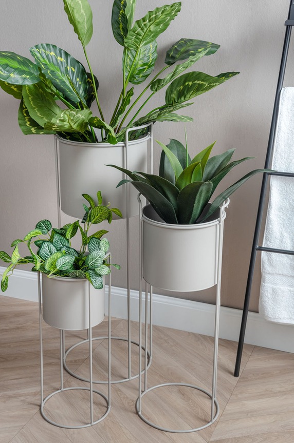 Komplet cvetličnih lončkov s stojalom Present Time 3-pack PT3698GY siva