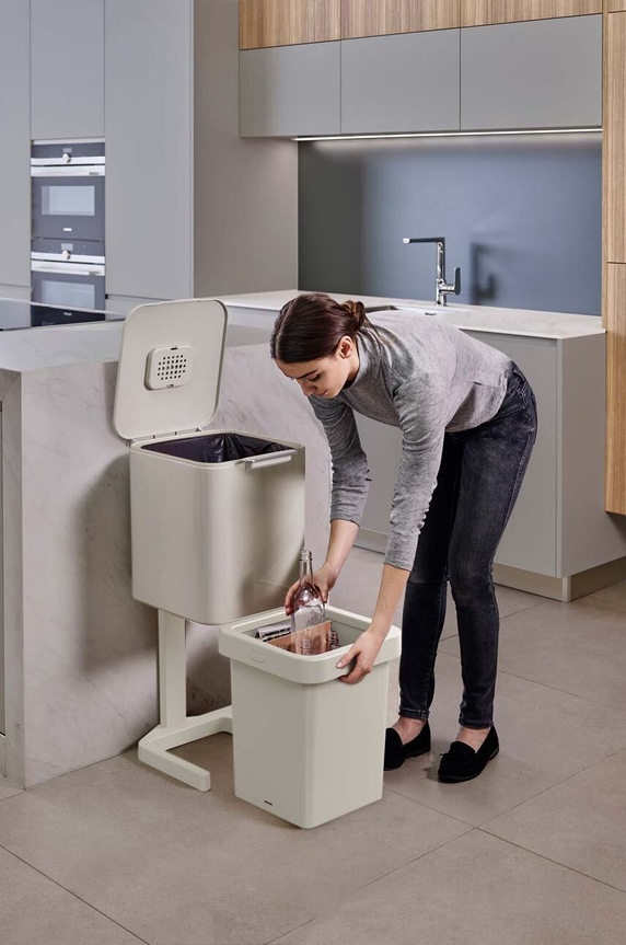 Odpadkový kôš Joseph Joseph Totem 40 L 30092