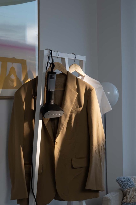 Steamery parownica ręczna Cirrus X Handheld Steamer CIX0101EU czarny