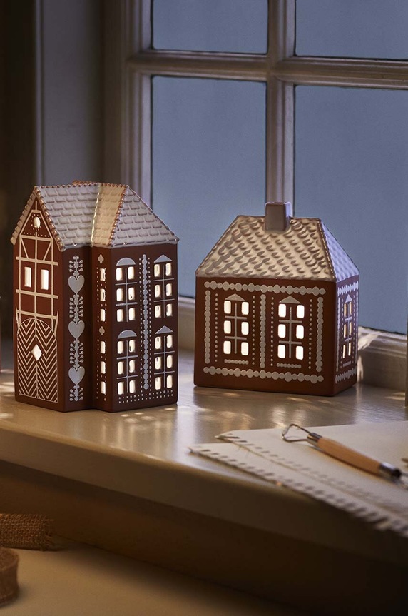 Декоративен фенер за свещ Kähler Gingerbread M 693523