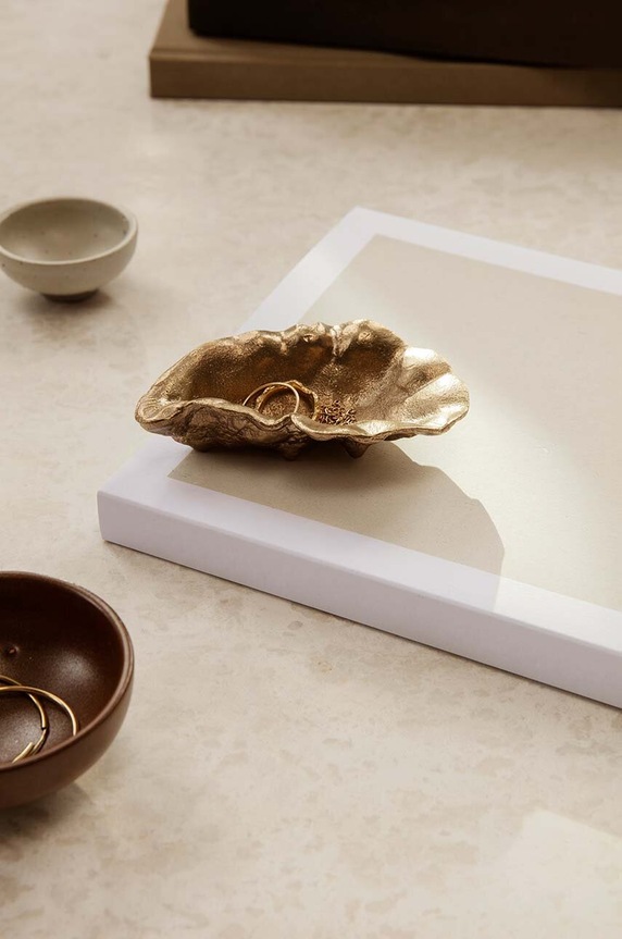 Декоративное блюдо ferm LIVING Oyster 1104264689 жёлтый AA00