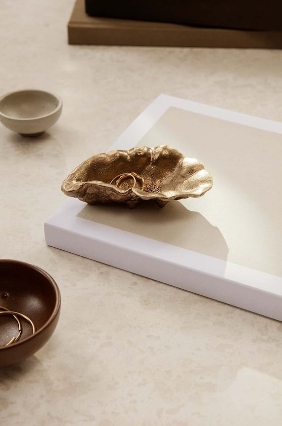 Декоративное блюдо ferm LIVING Oyster 1104264689 жёлтый AA00