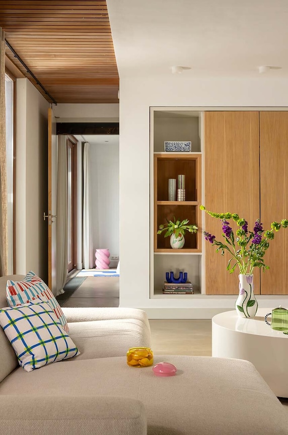 Obývací pokoj a ložnice Dekorativní váza &k amsterdam Tulip Large 2903.01 vícebarevná