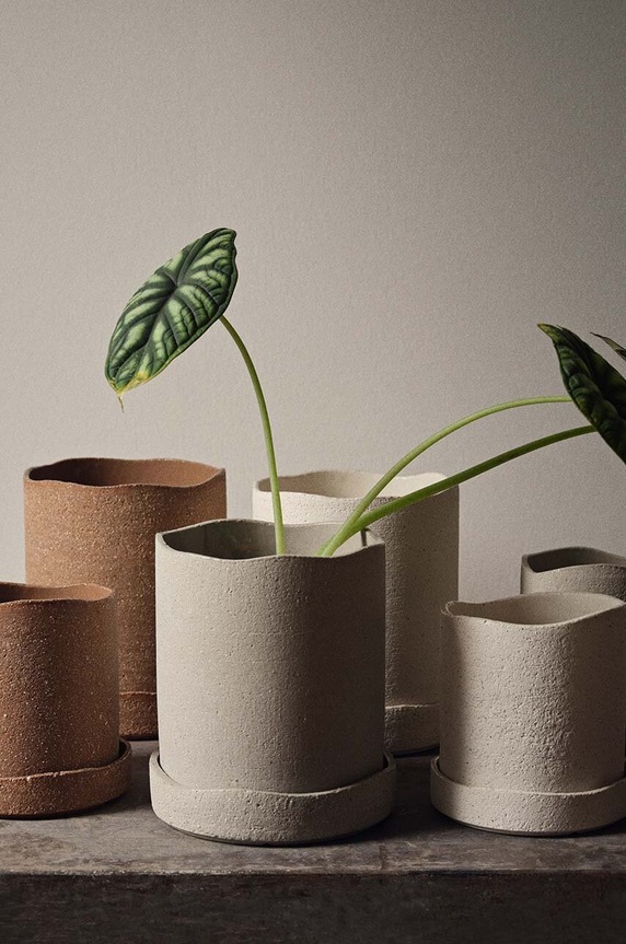 Obývací pokoj a ložnice Květináč ferm LIVING Uneru Pot 1104267311 béžová