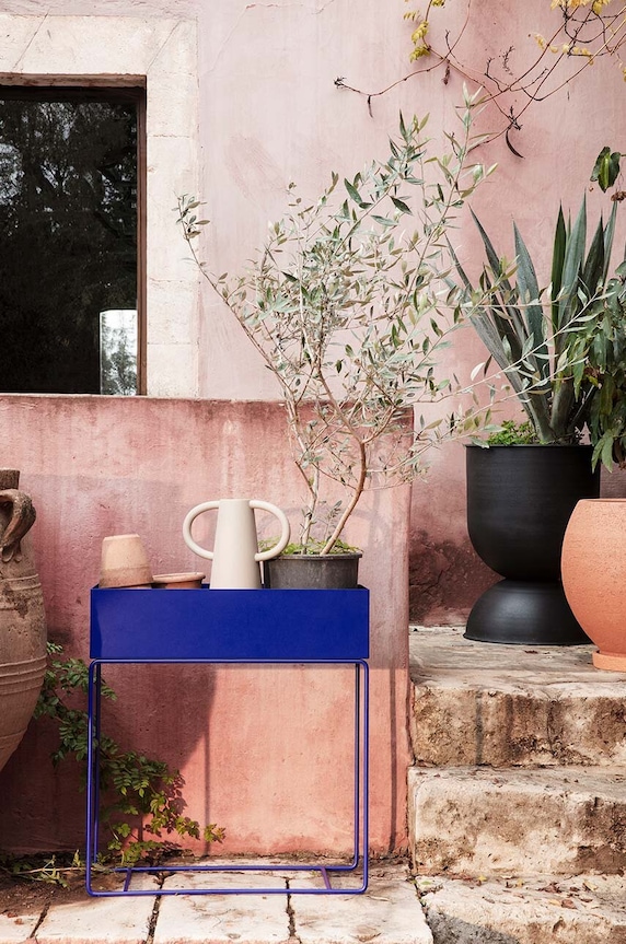 ferm LIVING donica ze stelażem Plant Box 60 x 65 x 25 cm niebieski 1104265287