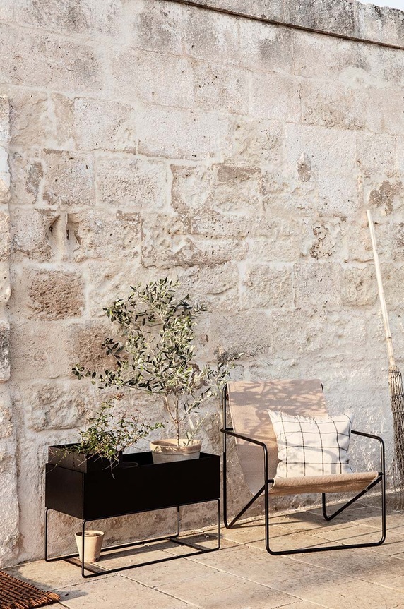 Σαλόνι και υπνοδωμάτιο Γλάστρα με βάση ferm LIVING Plant Box L 110110101 μαύρο