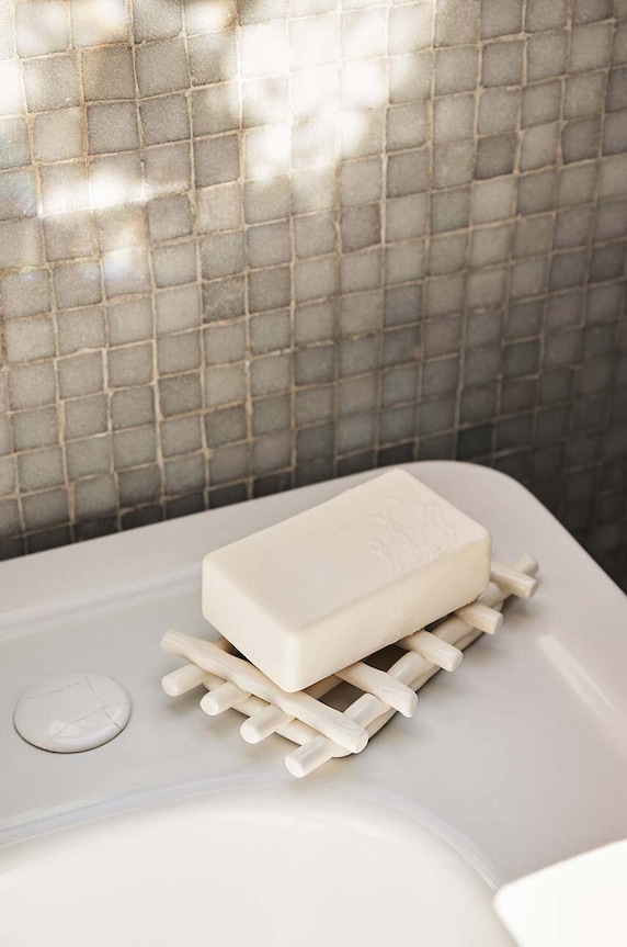 Ferm Living mydelniczka Ceramic Soap Tray 1104266320 biały AA00