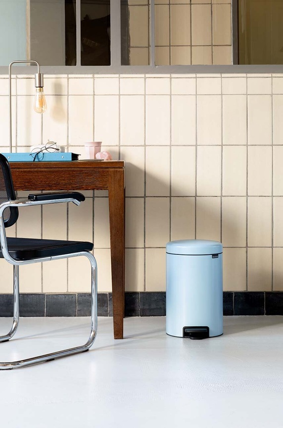 Koš za smeće Brabantia NewIcon 12L 202483 plava