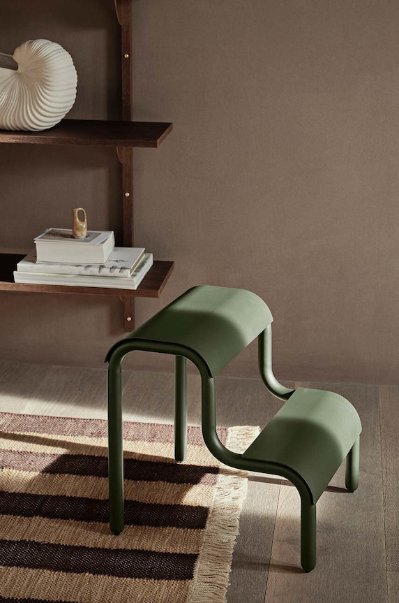 Σκαμπό ferm LIVING Up Step Stool 1104268287 πράσινο AA00