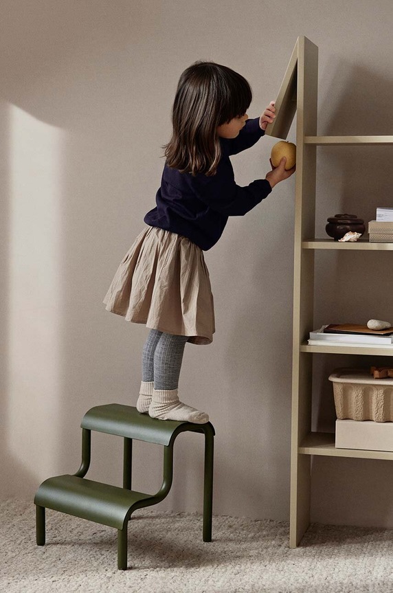 Σαλόνι και υπνοδωμάτιο Σκαμπό ferm LIVING Up Step Stool 1104268287 πράσινο
