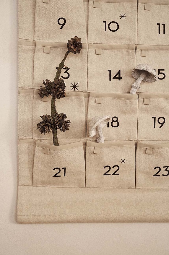 Lifestyle Ferm Living kalendarz adwentowy dla dzieci Star Christmas Calendar 1005192761 beżowy