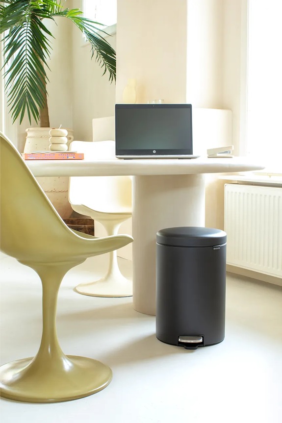 Brabantia kosz na śmieci NewIcon 20 L 114182
