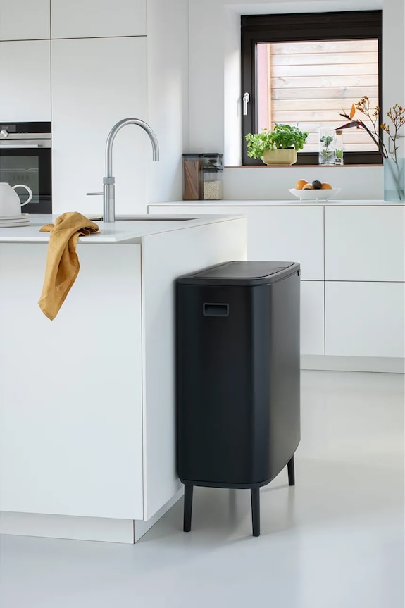 Koš za smeće Brabantia Bo Touch Hi 2 x 30 L crna 130625