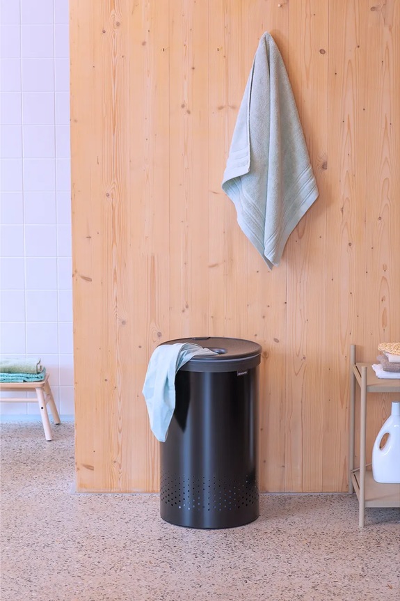 Baie Brabantia coș de rufe 60 L 242380 negru