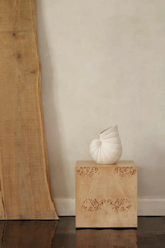 Nappali és hálószoba ferm LIVING asztal Burl Cube Side Table 1104270162 bézs