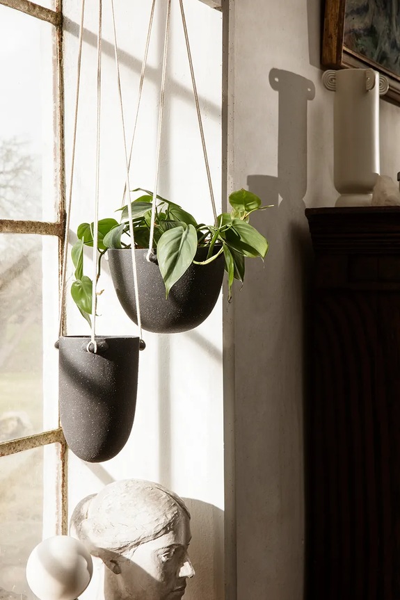 Підвісний вазон ferm LIVING Speckle 20,5 x 15 cm 1104263992 чорний AA00