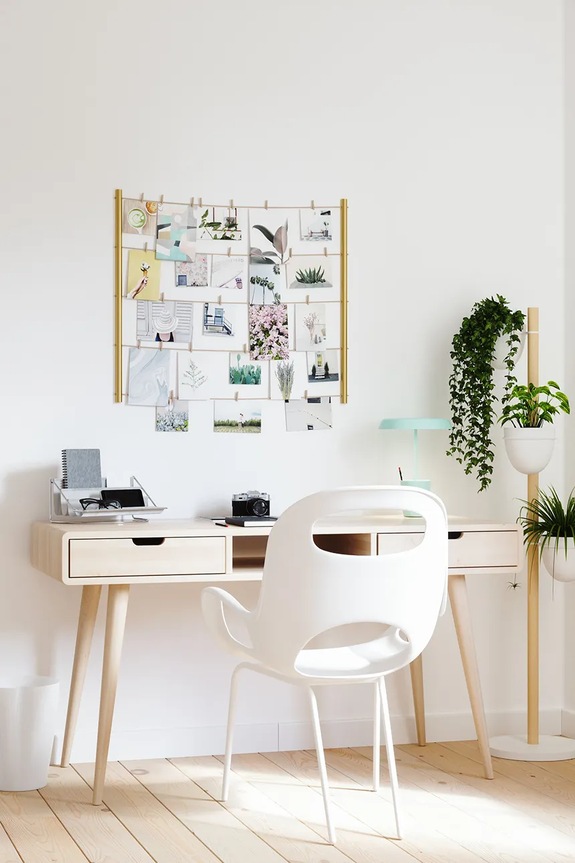 Stojan na kvety Umbra Floristand 140 cm biela 1013880.668