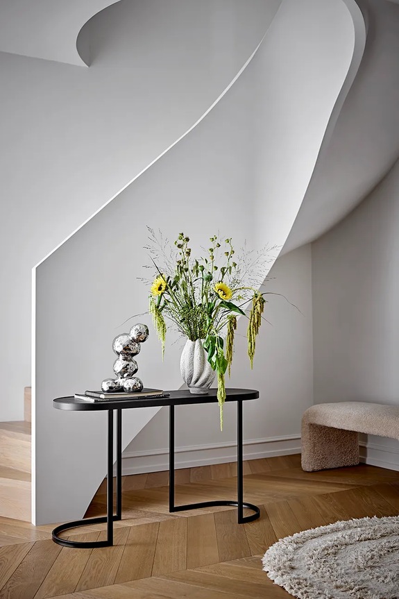 Dekorativna vaza Bloomingville Cove 82061714 bela