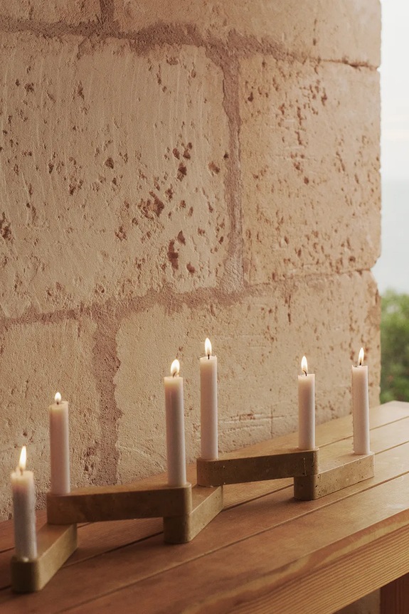 Ukrasni svijećnjak ferm LIVING 1104271040 bež