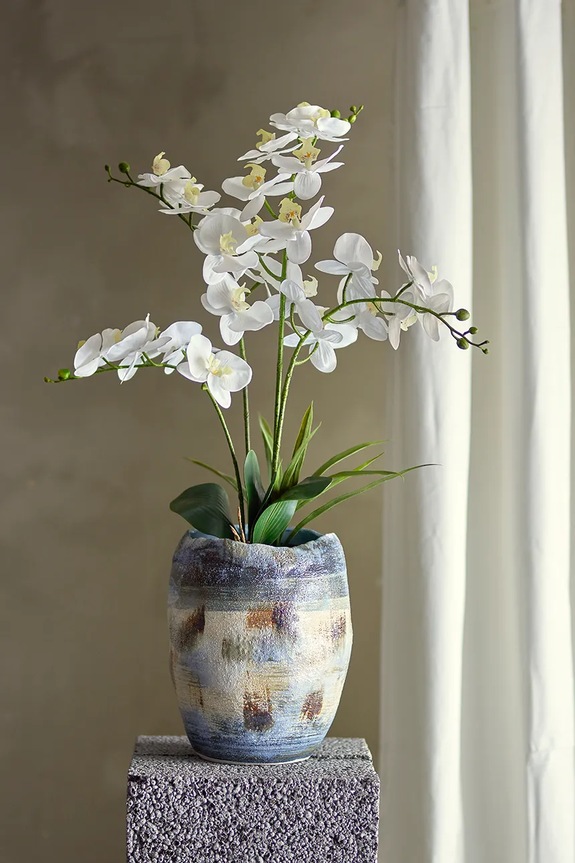 Umelá rastlina v kvetináči Bloomingville Orchid Plant 84 cm 82061501 viacfarebná AA00