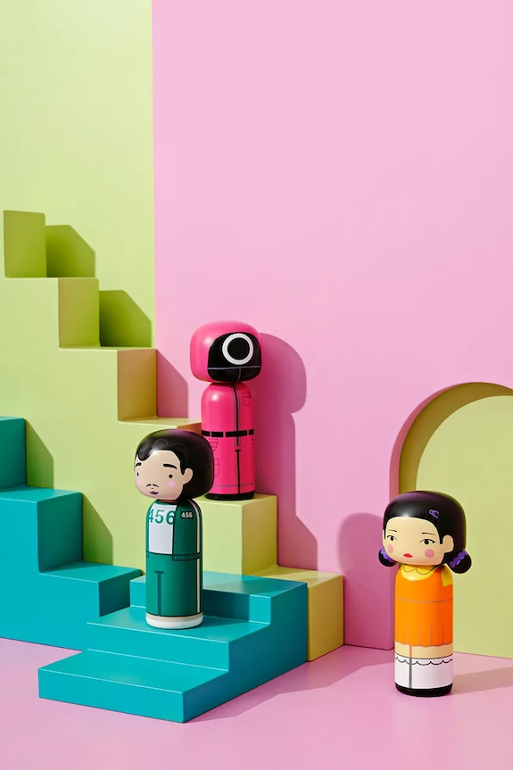 Διακοσμητική φιγούρα Lucie Kaas Kokeshi x Squid Game 14,5 cm πολύχρωμο SI01SGYH
