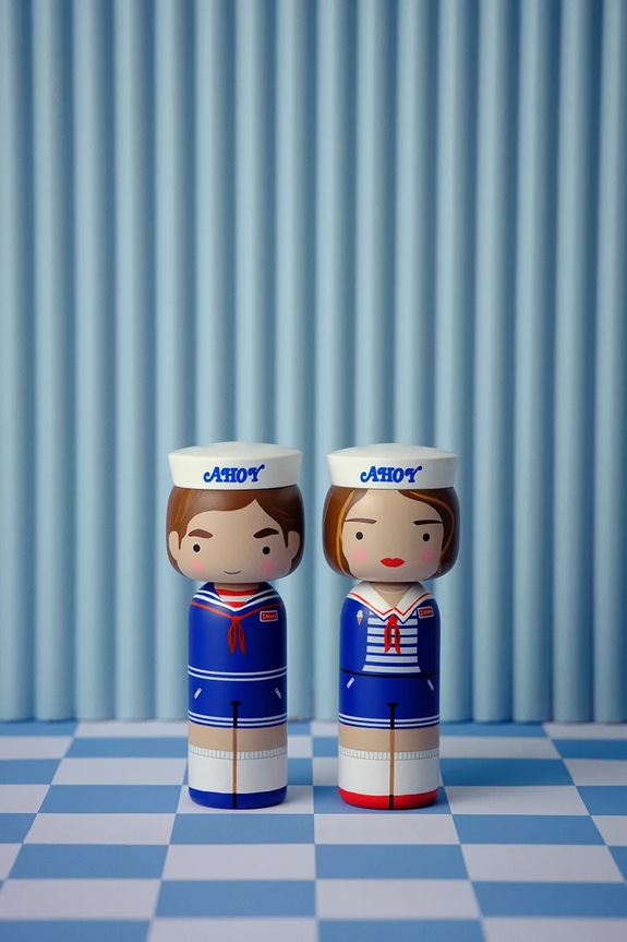 Διακοσμητική φιγούρα Lucie Kaas Kokeshi x Stranger Things 15,5 cm πολύχρωμο SI01STRO