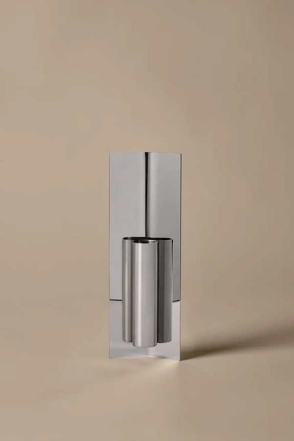 Ferm Living váza dekoratívna z nehrdzavejúcej ocele 29 x 10 x 3,7 cm 1104272542 strieborná AA00