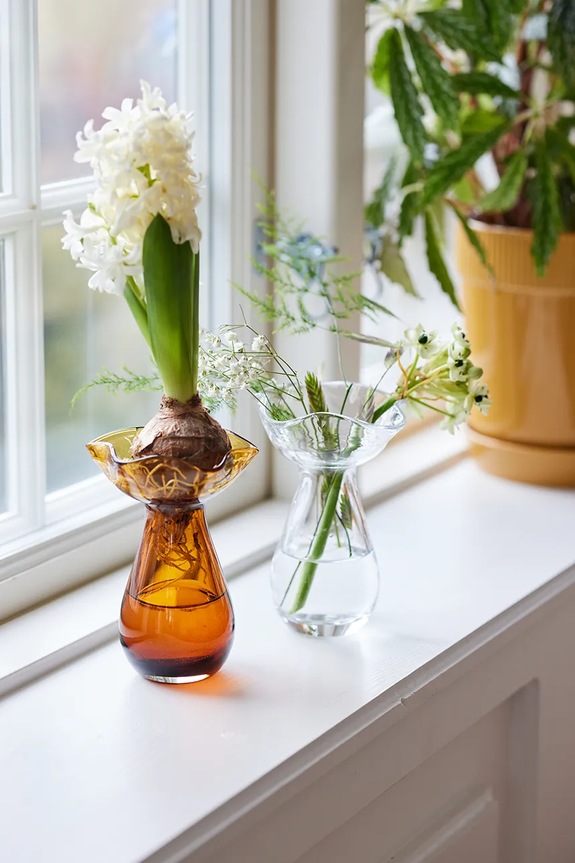 Σαλόνι και υπνοδωμάτιο Sagaform βάζο επιδαπέδιο από φυσητό γυαλί 10 x 10 x 14 cm 5018429 κίτρινο