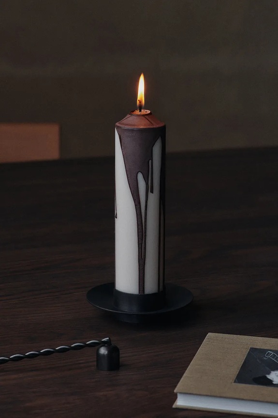 ferm LIVING świecznik dekoracyjny 1104267455 czarny AA00