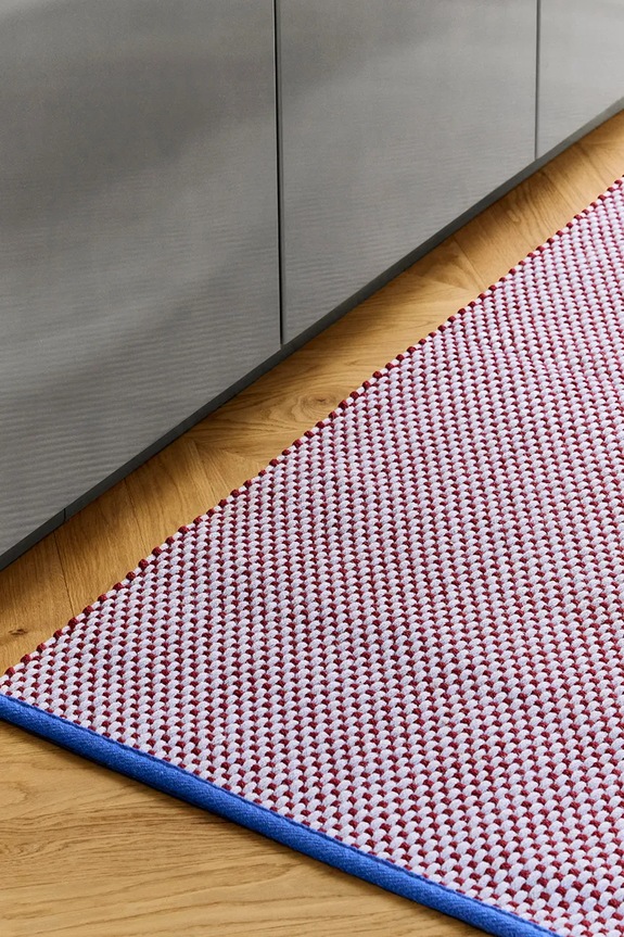 Nappali és hálószoba HAY szőnyeg gyapjúkeverékkel Colour 140 x 200 cm AF160.A665.AB85 lila