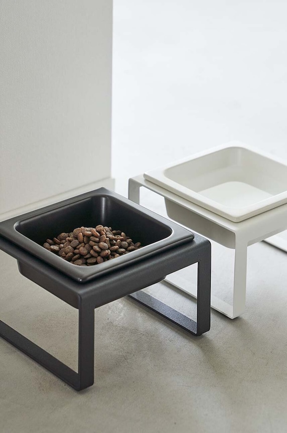 Zdjelica za kućnog ljubimca s postoljem Yamazaki Tower 5817 crna